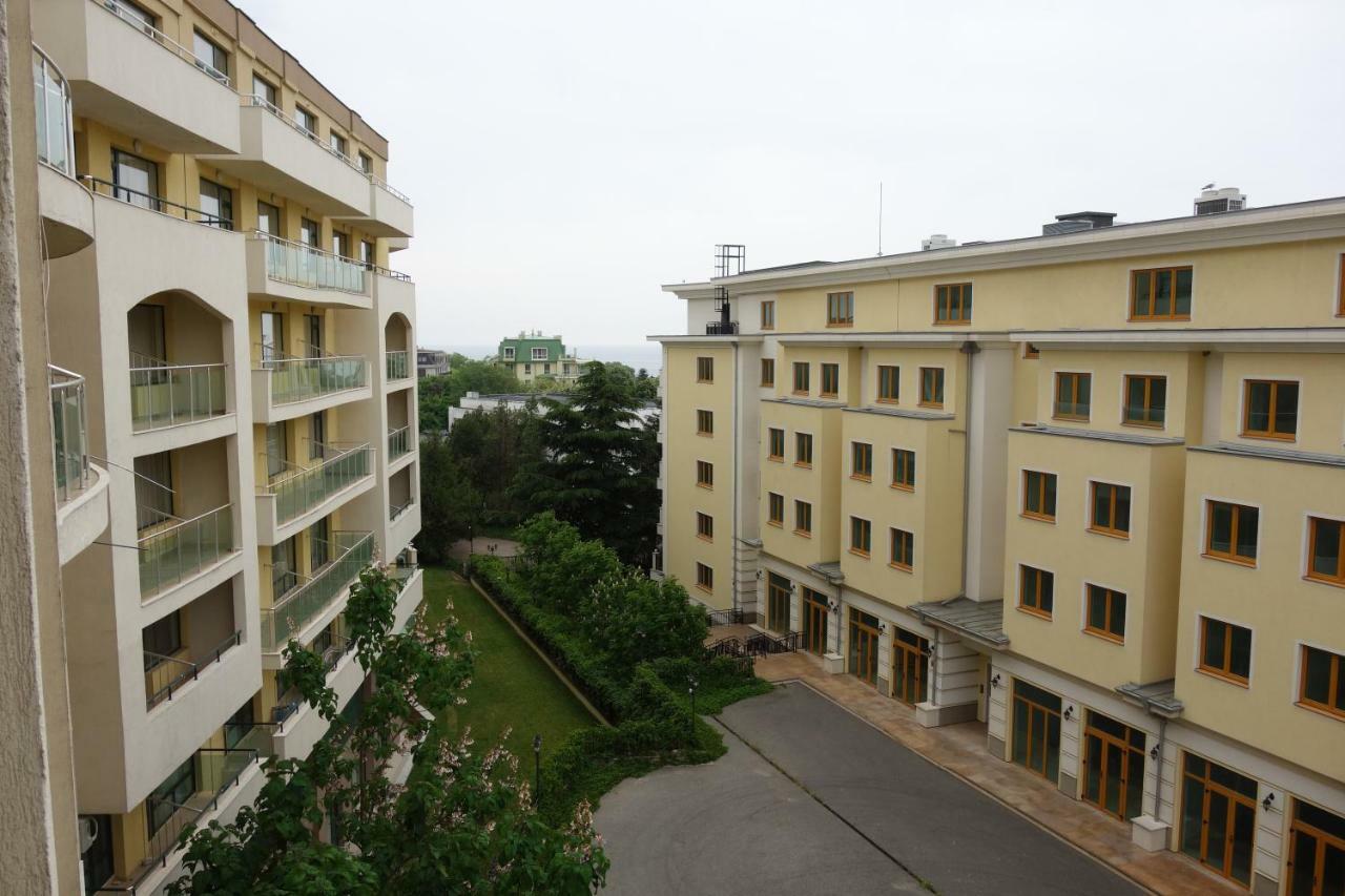 Private In Saint Elena * Saints Constantine and Helena